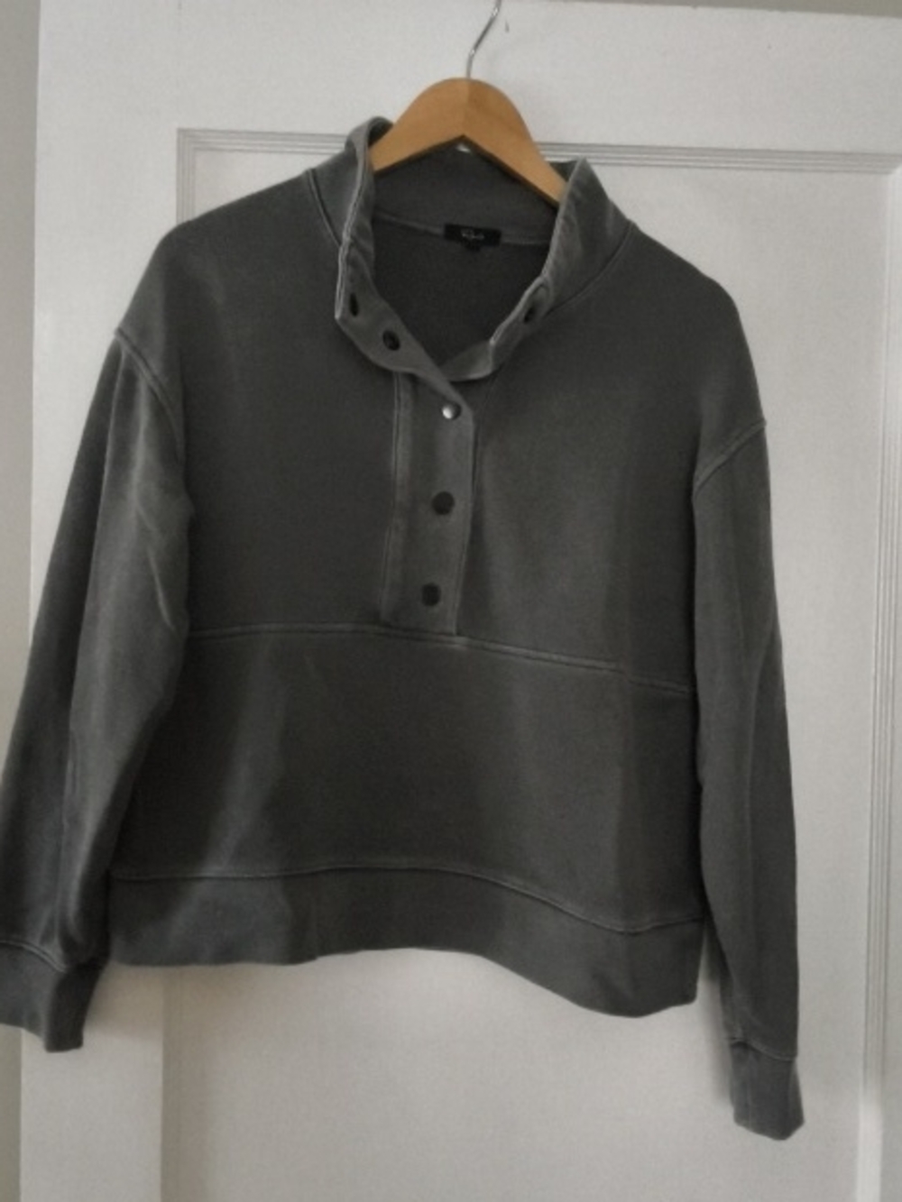 Rails Faded Dark Gray Snap-Front Funnel Neck Sweater Size S
